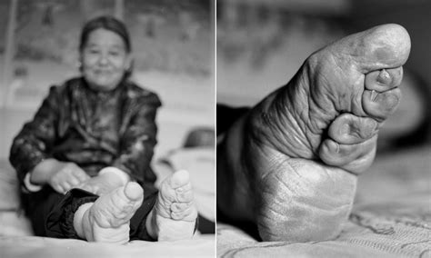 The Maiden with the Lotus Feet! A Tale of Beauty, Sacrifice, and Ancient Chinese Traditions